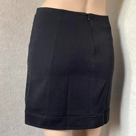 Save the queen mixed media black skirt size S