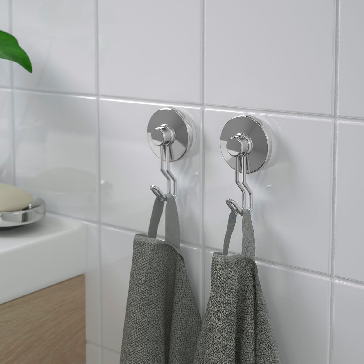 Zinc-Plated Steel Hook with Suction Cup, Stainless Steel, Wall-Mounted, Modern, Glass and Tile Compatible, Bathroom Storage